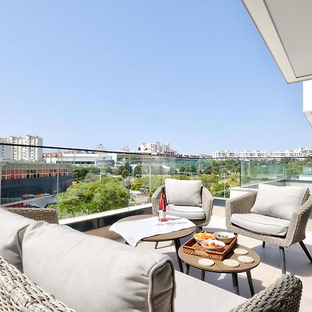 Estepona Place - Spacious Family City Apartment Exterior photo