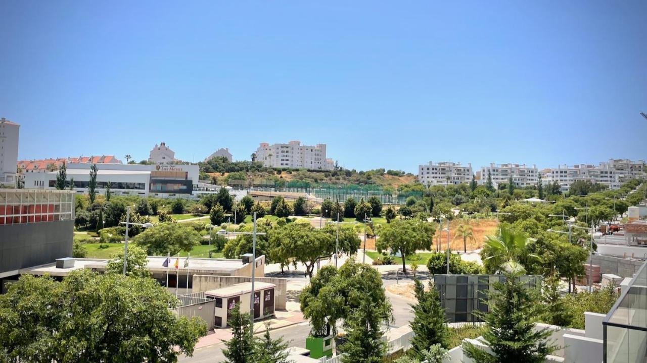 Estepona Place - Spacious Family City Apartment Exterior photo