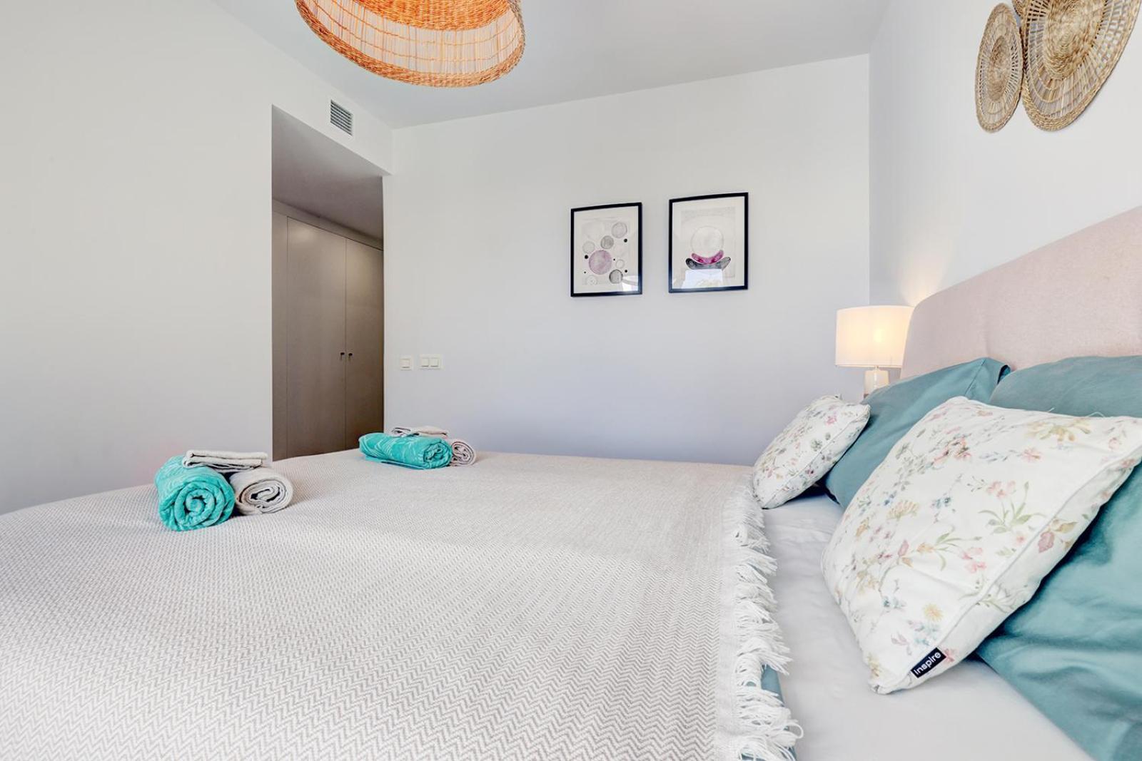 Estepona Place - Spacious Family City Apartment Exterior photo